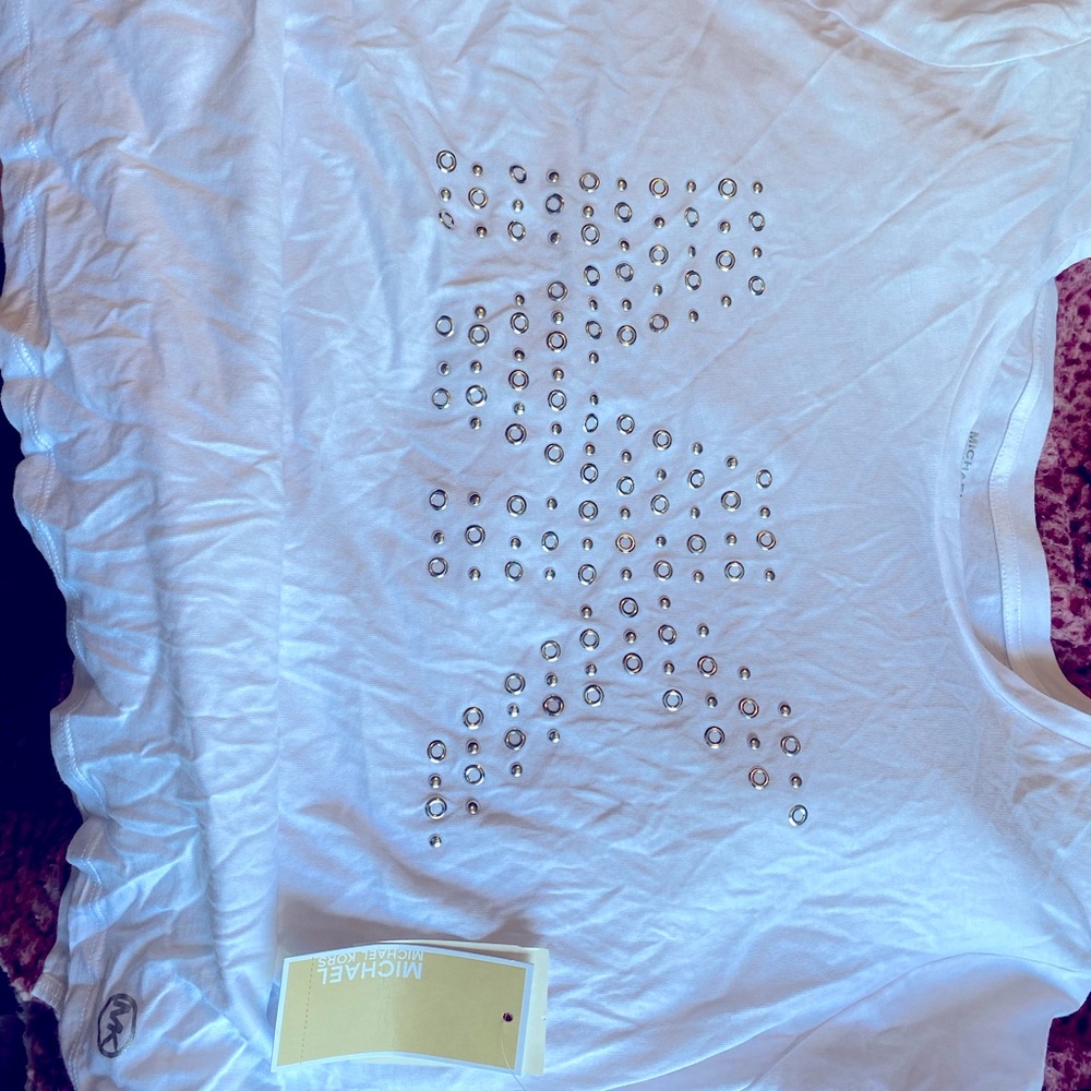 Womens tshirt like new.